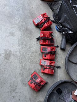 Milwaukee m12/m18 charger