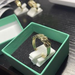 10k Gold Cuban Ring 