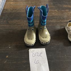Toddler six shark rain boots
