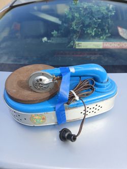 Rare Electric Spear tin litho 40s kids record player Phonograph 