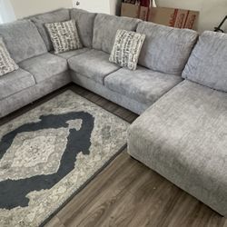 Sectional Couch 