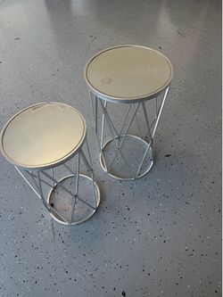 Nesting side table