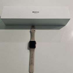 Apple Watch Series 3. Gold Aluminum.  38 mm.