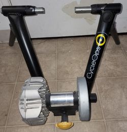 Saris CycleOps Fluid2 Indoor Bike Trainer