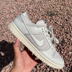 Sz 11.5 Crème Nike Dunk $40 FIRM NO TRADES