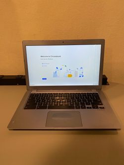 Toshiba Chromebook with Bluetooth, WiFi, and Webcam!