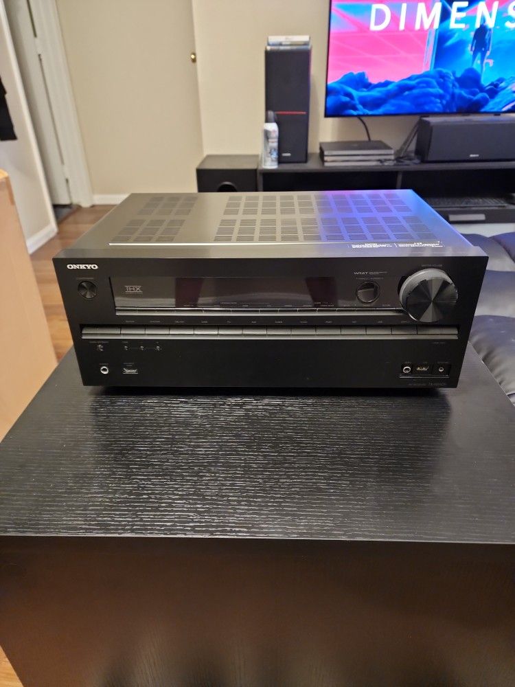 Onkyo TX-NR609 A/V Receiver - Excellent Condition