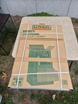 UHAUL Shorty Wardrobe Box