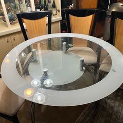 DINING ROOM SET FOR SALE