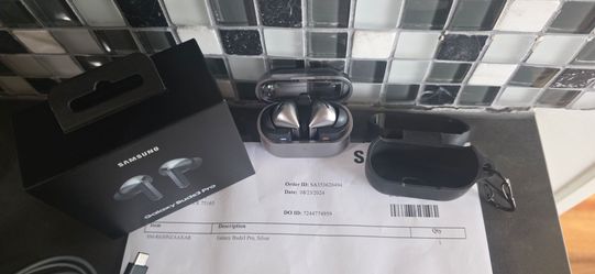 Samsung Galaxy Buds3 Pro Noise Cancelling Wireless Earbuds PURCHASED AUG. 2024