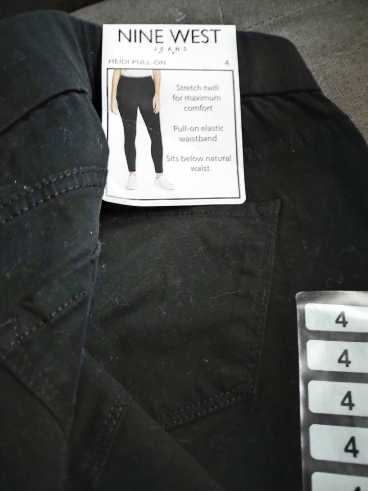 Ladies Jeans..2 Pair..(NEW)..$8