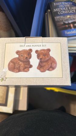 Bear salt and pepper set