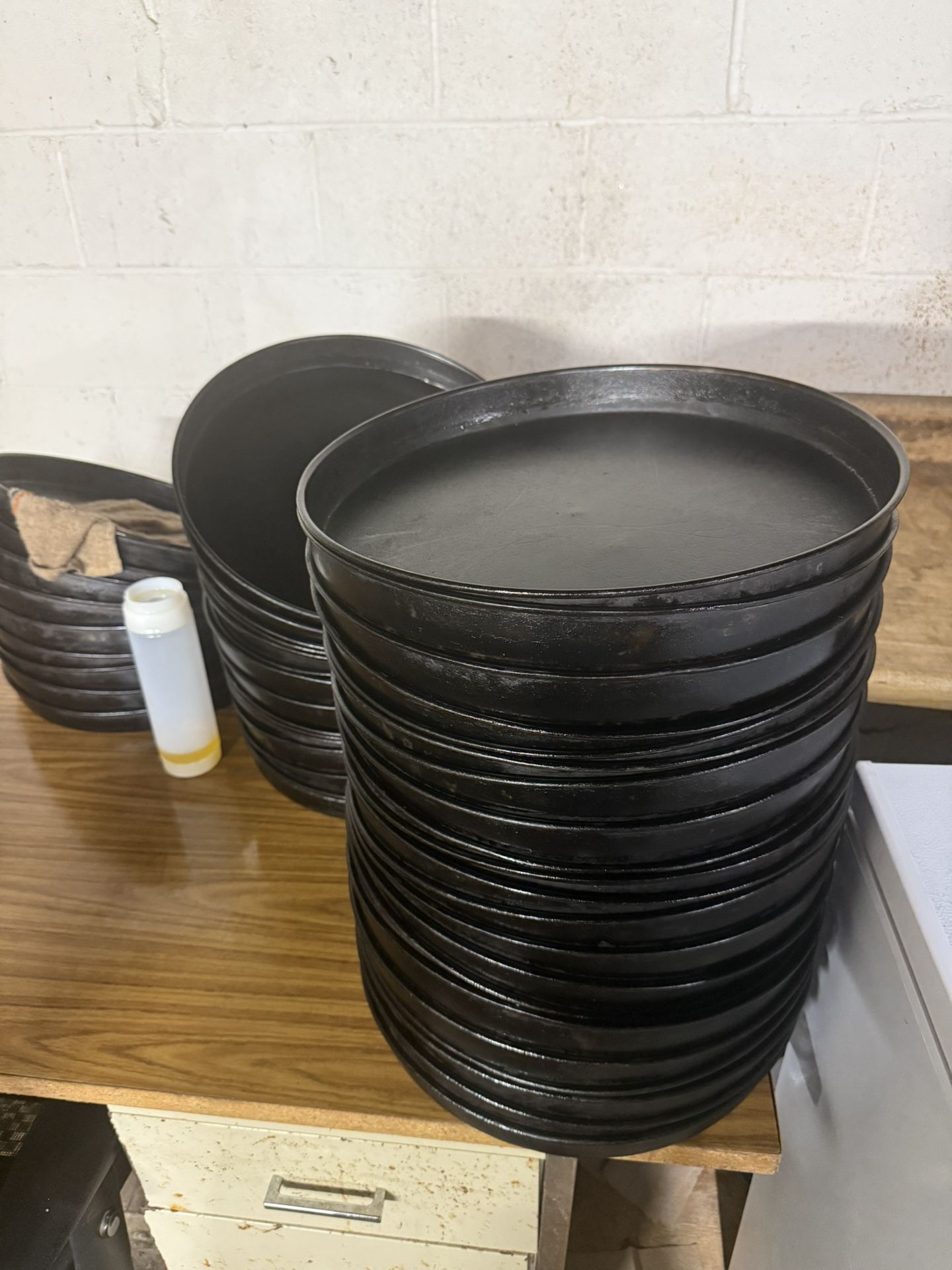 16 Inch Cast Iron Pizza Pans 