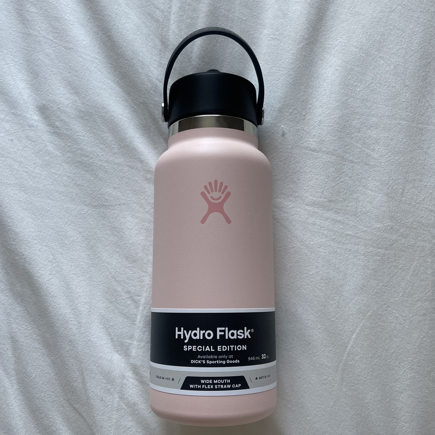 Hydro Flask Wine Bottle 25 oz Sage Tempshield Insulation for Sale in  Santee, CA - OfferUp