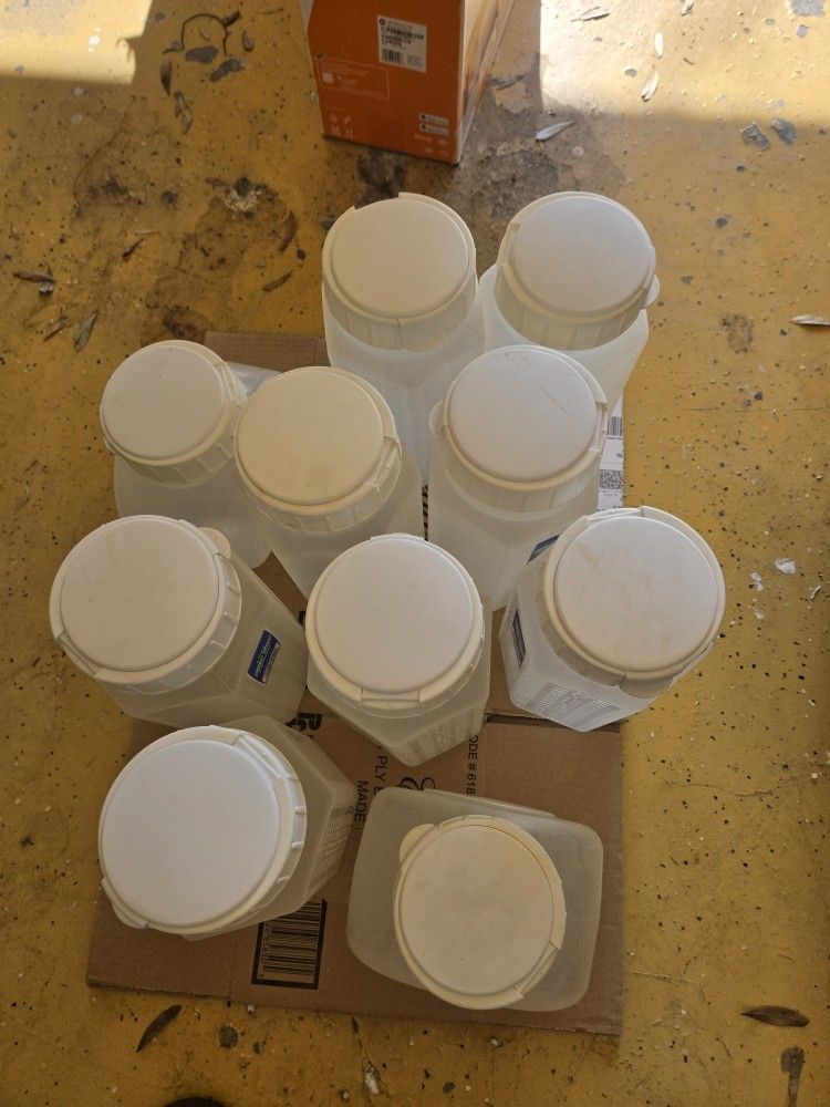 10 Storage Container