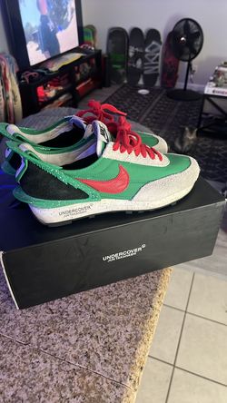 Women’s Nike break/undercover lucky green/ university red