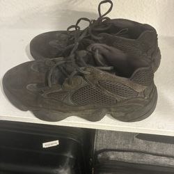 Yeezy Boost Size 9