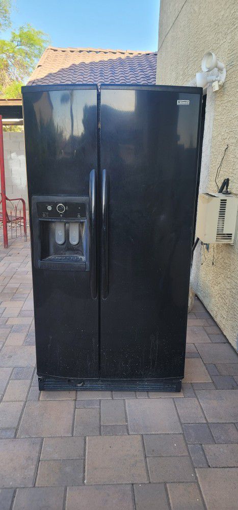 Free Refrigerator,  It Turn On May Be Use By Parts,