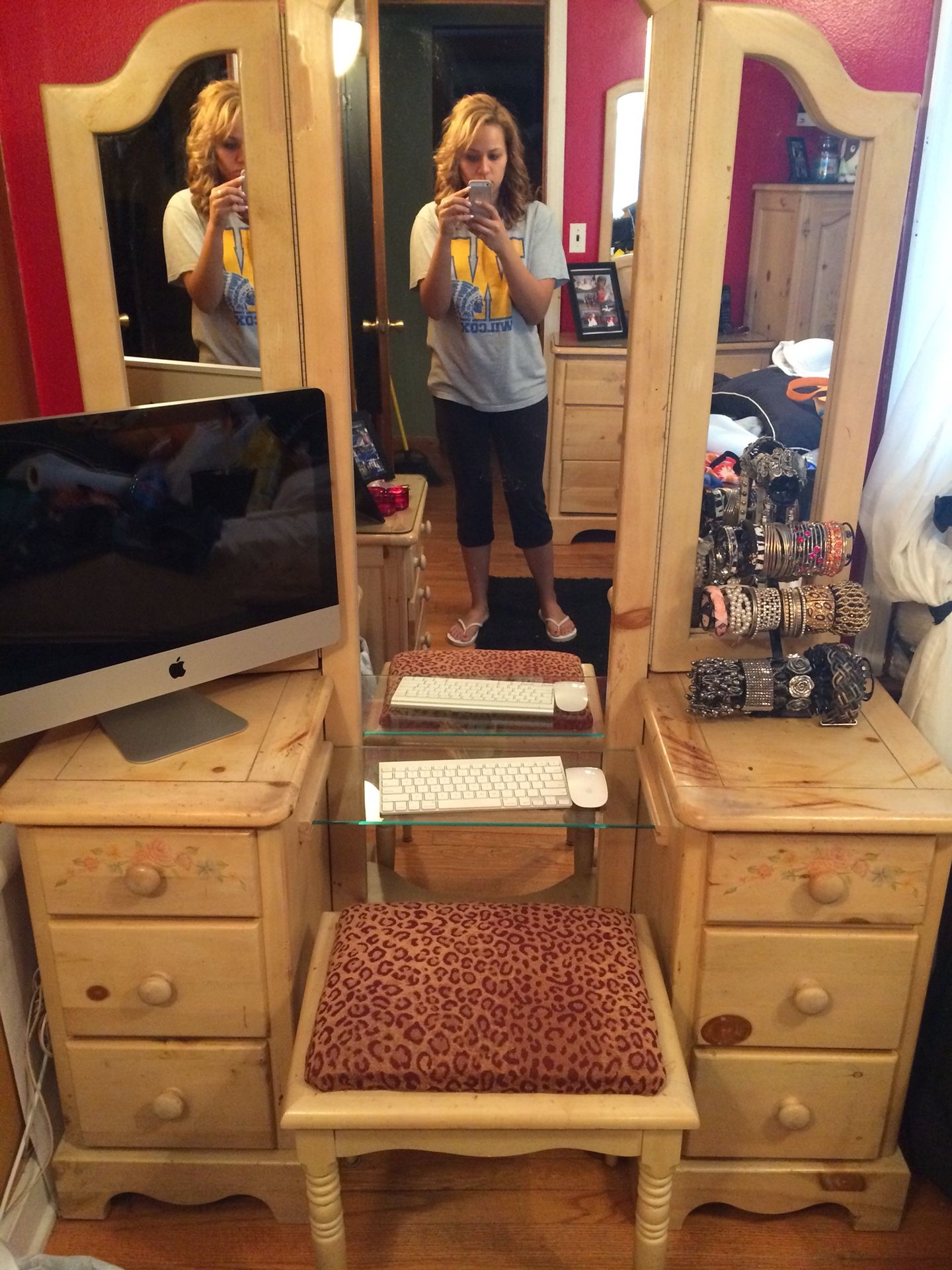 Vanity Vaughan Farmhouse Collection Furniture Washed Oak Cedar