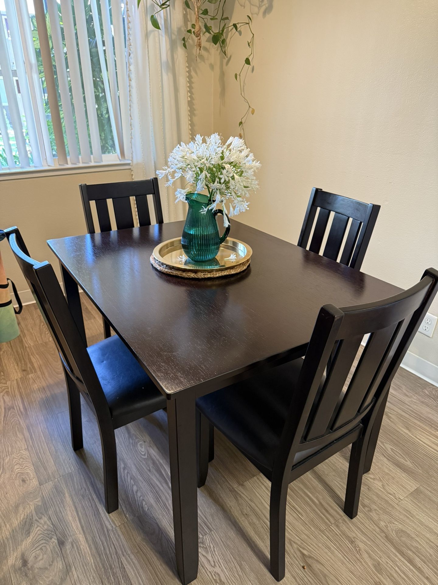Dinning Table For Four With  Cushioned Chair