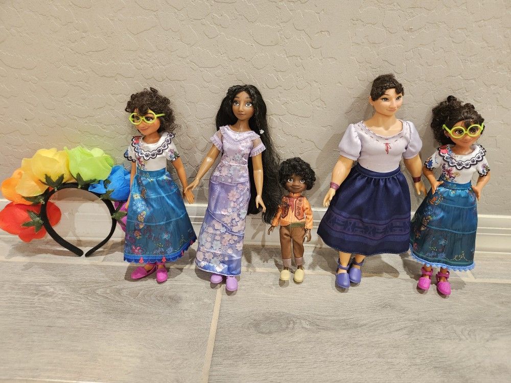 Disney. Encanto. Dolls.