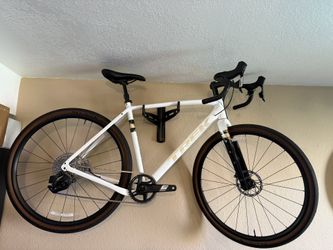 Like New - Trek Checkpoint ALR 5 AXS 2024