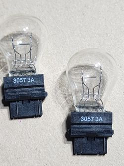3057 Bulbs