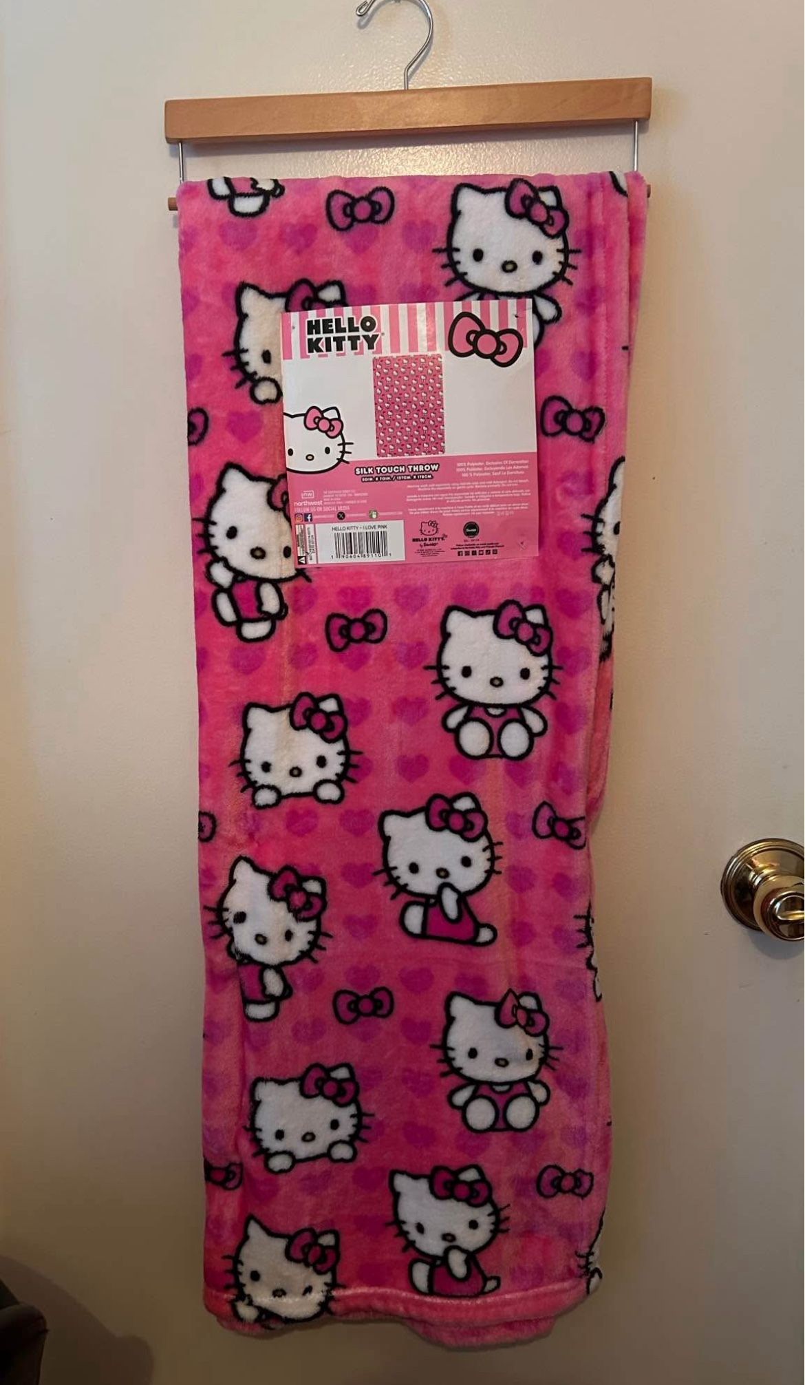Hello Kitty Blanket