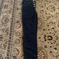 Lucky Brand skinny jeans available ❤️ Size 4