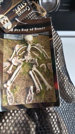 Creepy Stuff 8 Pcs Bag of Bones Halloween Decoration