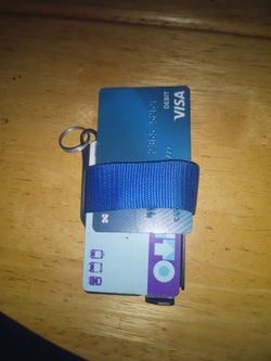 Trayvax Minimalist Card Holder Wallet with Key Ring