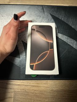 I Phone 16 Pro Unlocked 128gb