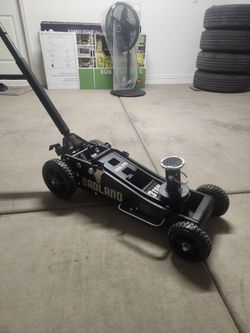 Harbor freight bad land jack
