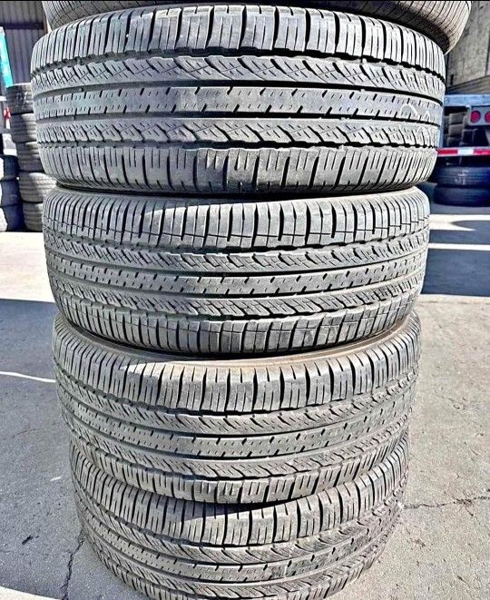 225 55 19 Tires Con 80% De Vida Las 4 De La Marca TOYO
