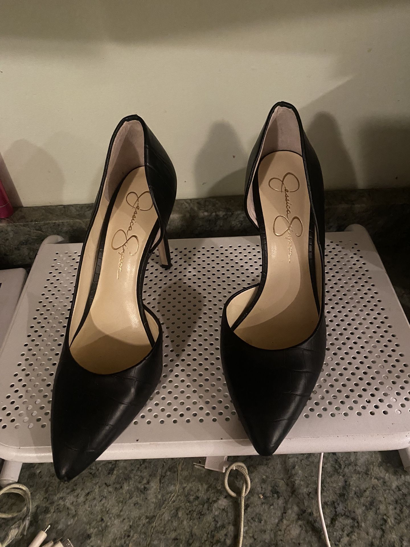 Jessica Simpson 4” black Heels 