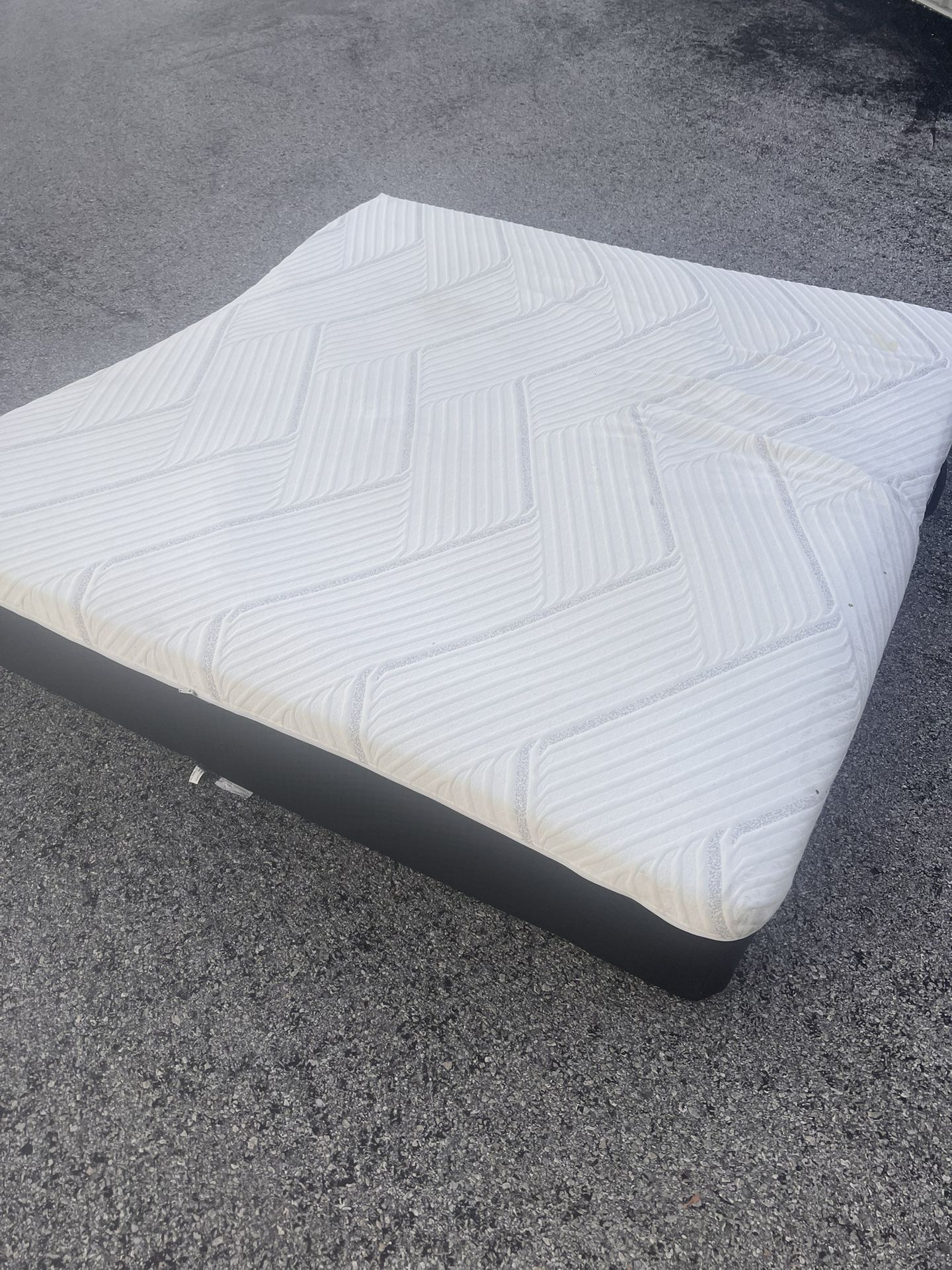 Members Mark King Size Mattress