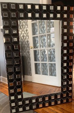 Luxurious Mirror with square mirrors