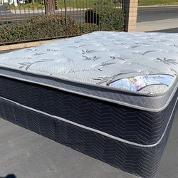 King Orthopedic Bamboo Pillow Top!•••