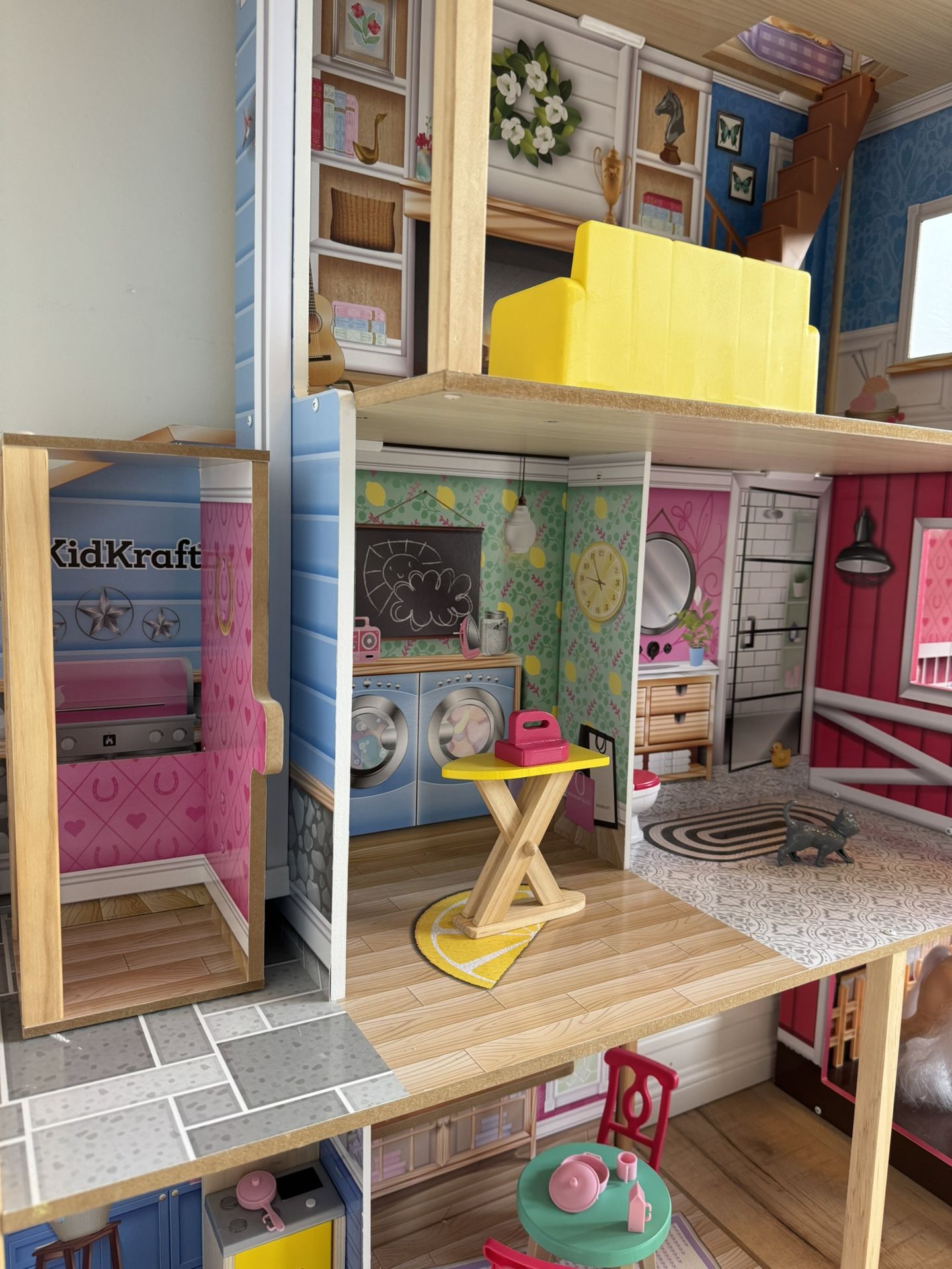 Kidcraft Champion Wood Dollhouse And Horse Barn (Costco)