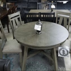 New 5 Pcs Dining Table Set Only $649