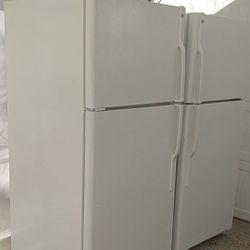 GE. REFRIGERATORS 