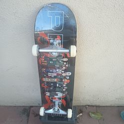 Primitive Skateboard 8.0, Venture trucks, 52 mm Paul Rodriguez Setup