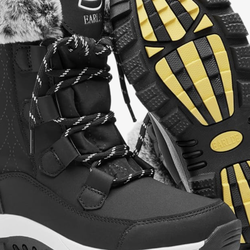 WOMENS  SNOW BOOTS  35 CASH  ONLY AVAILABLE