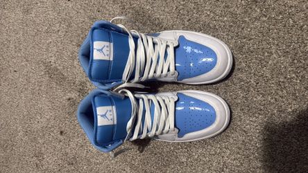 Air Jordan 1 Mid 'Legend Blue'