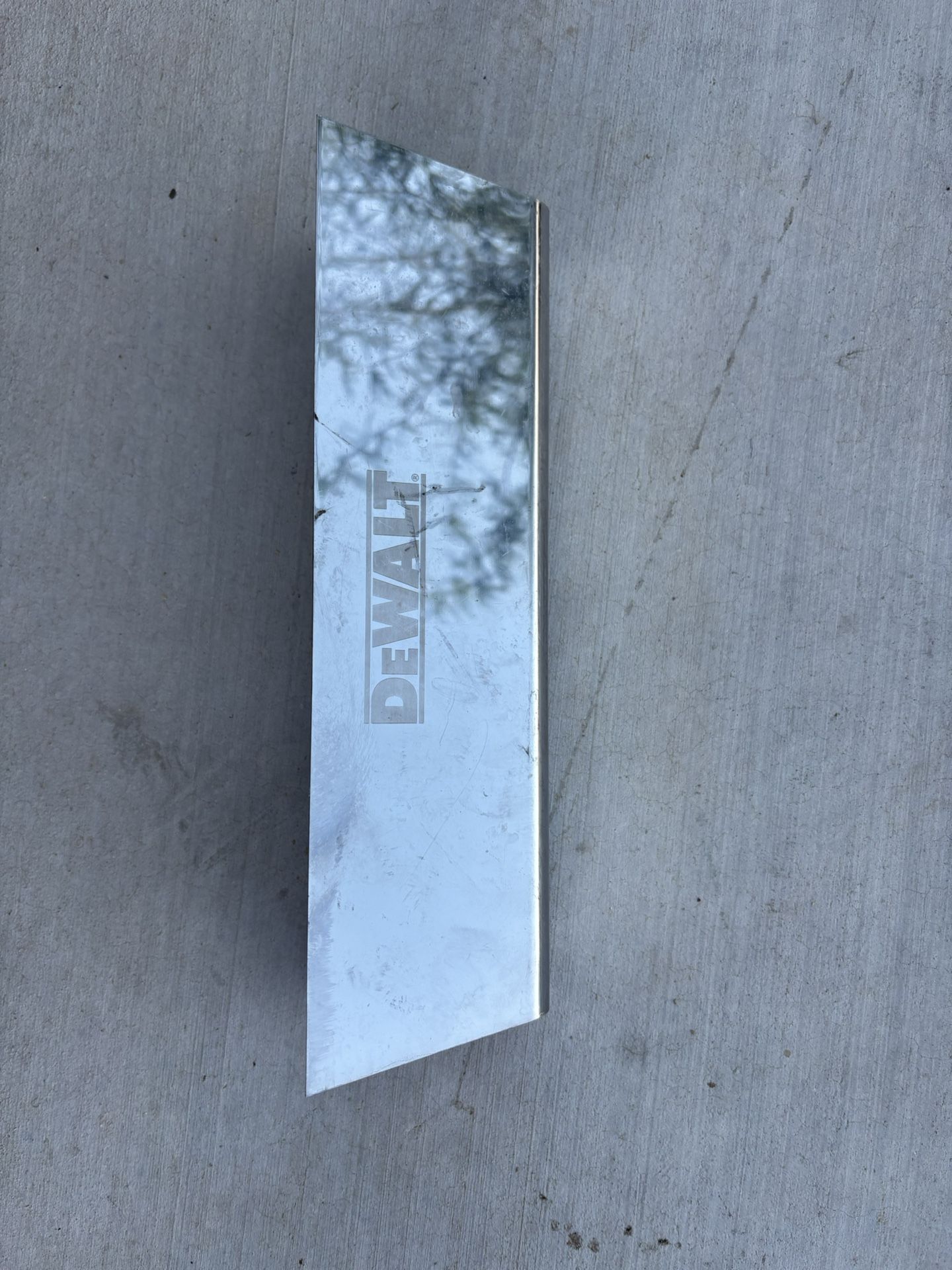 12 in. Stainless Steel Mud Pan with Curved Bottom