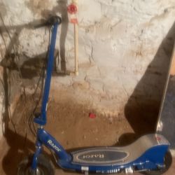 Razor Scooter E300