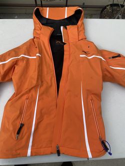 3000 pieces of cheap clothing. All types of clothing.