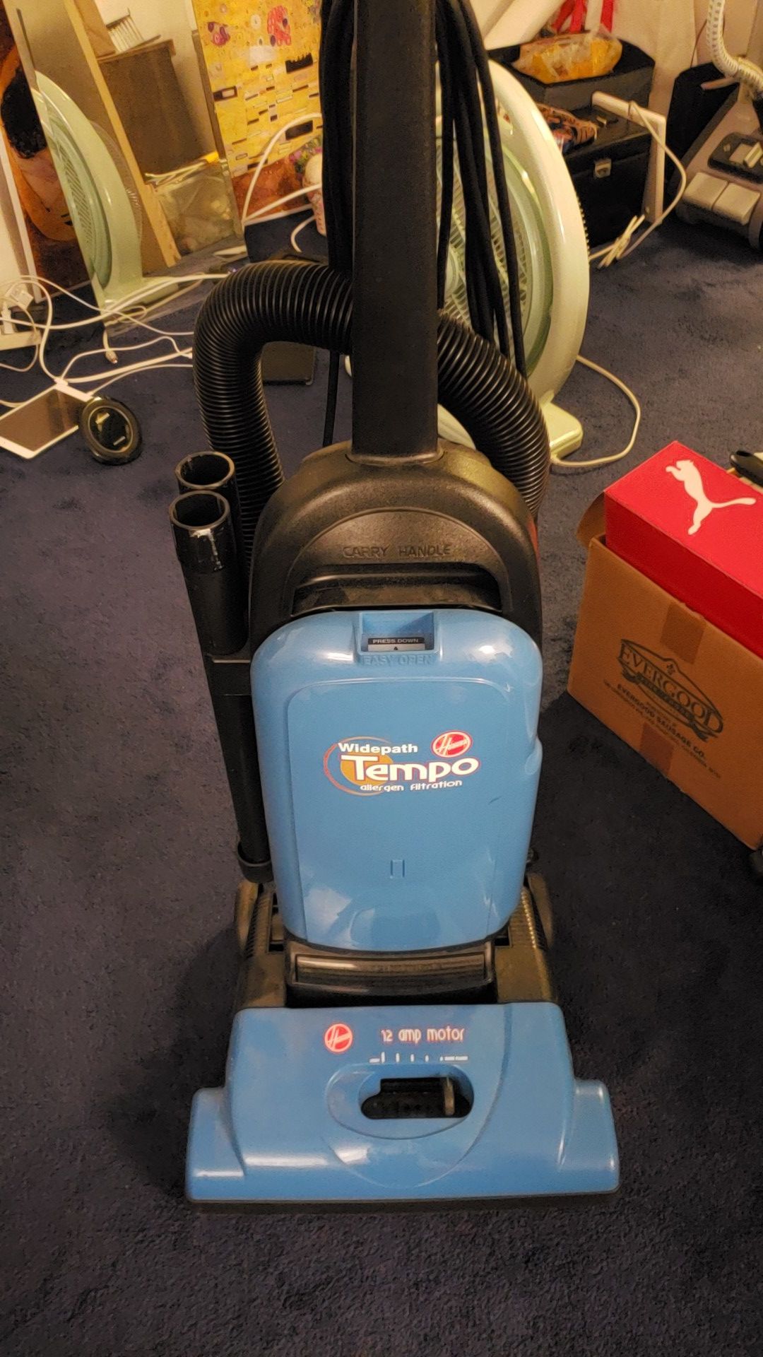 Widepath tempo hoover upright vacuum cleaner for Sale in Gardena, CA