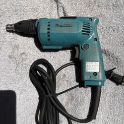 Makita  Drywall Screwdriver -6820V-Clean-5.2A, 120 V, 8’ Cord.