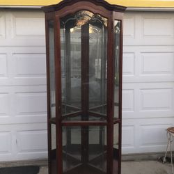 Howard Miller corner curio cherrywood cabinet 680-249